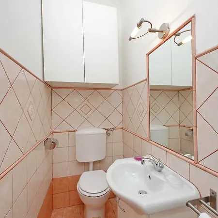 Comfy For Family Next To Metro Daire Roma