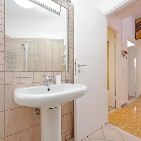 Daire Comfy For Family Next To Metro *