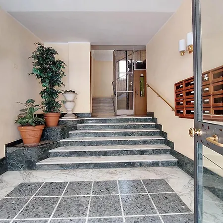 Comfy For Family Next To Metro